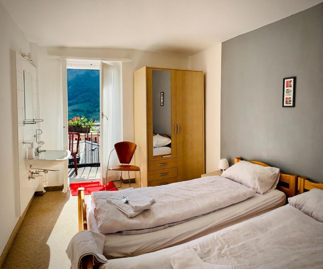 Weisses Roessli Hotel Leukerbad Bagian luar foto
